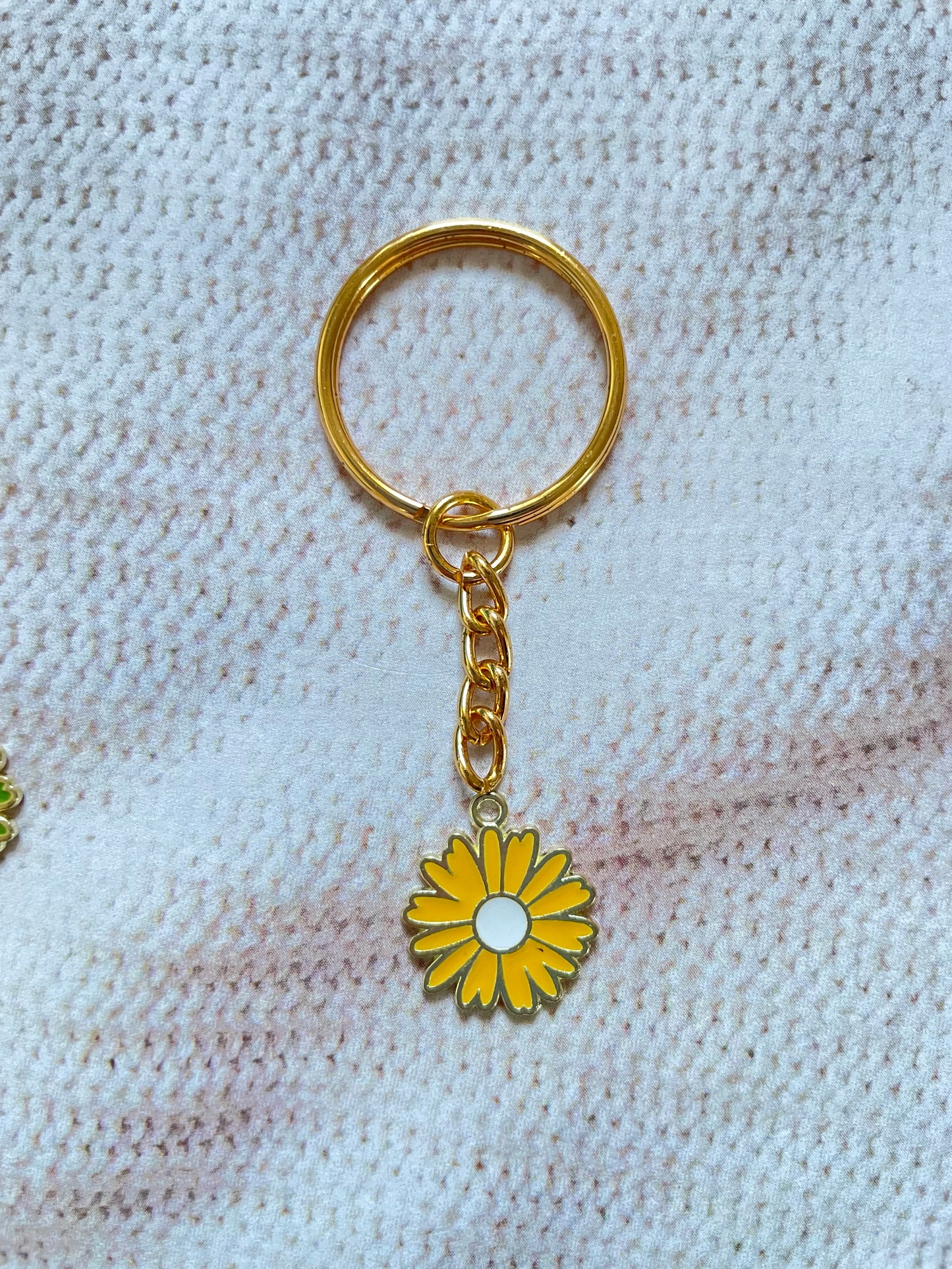 Daisy Keychain