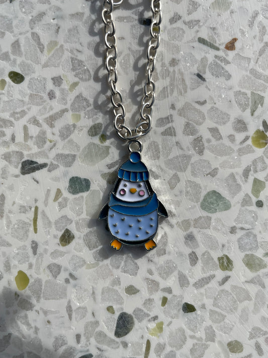 Penguin bundled up (silver)